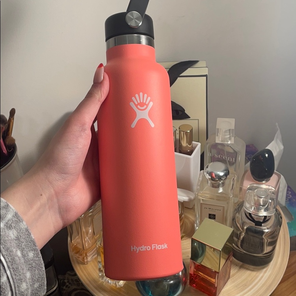 Hydro flask pink bottle